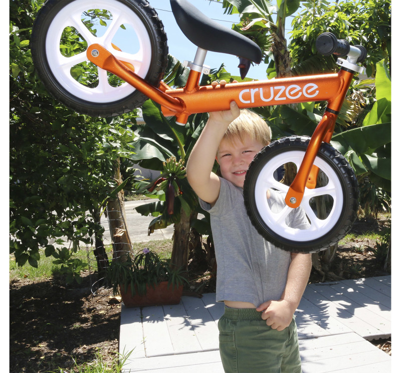 Cruzee Balance Bike OvO Ultralite Orange Child Lift