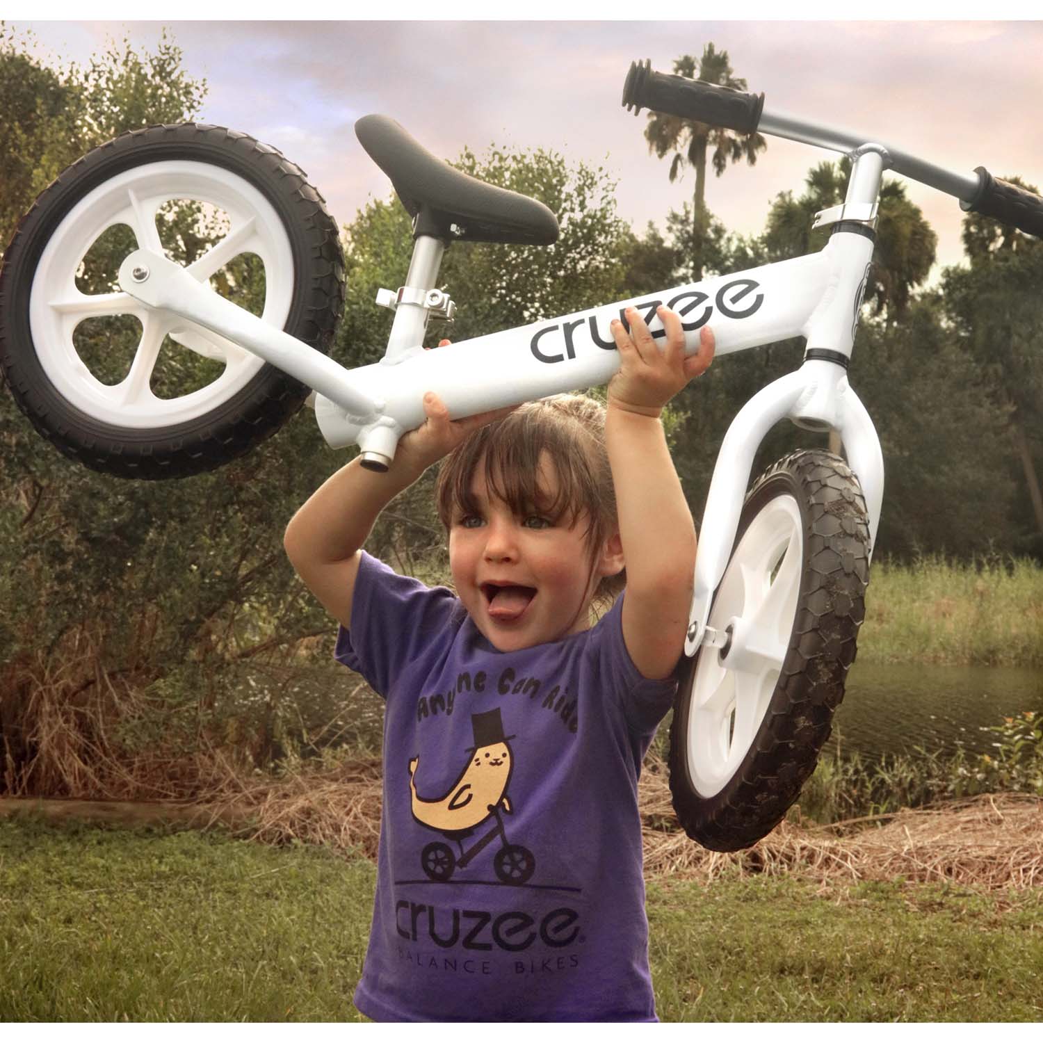 Cruzee Balance Bike with White Wheels Lift