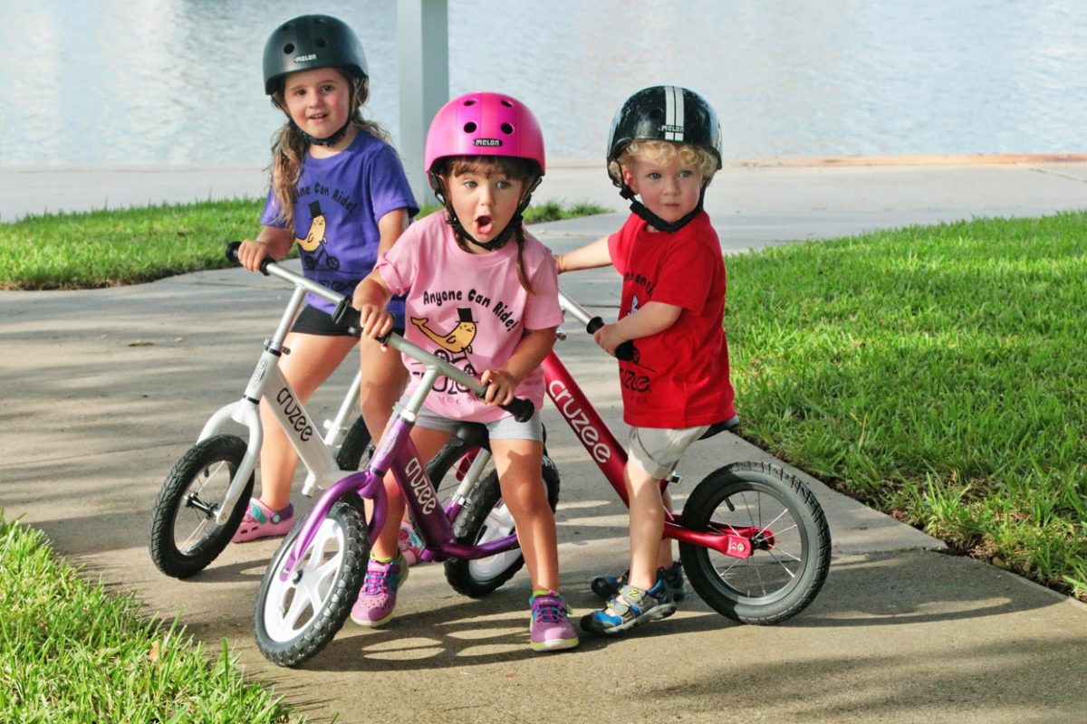 Детский велосипед с какого возраста. Дети с велосипедом. Беговел велосипед. Велосипед для дошкольников. Ребенок на беговеле.